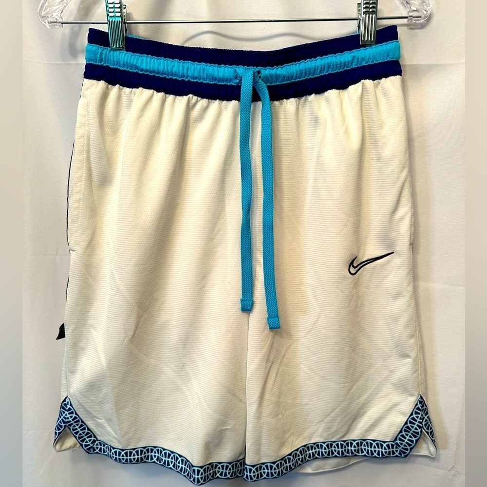 Nike Size Small DNA Basketball‎ Athletics Shorts White Blue Trim Side Zip Pocket